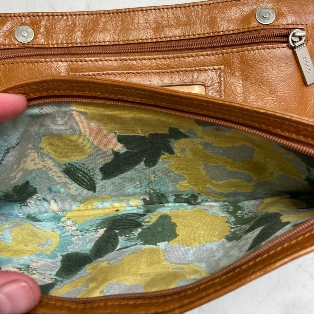 Hobo brown leather wristlet clutch bag - Picture 13 of 14